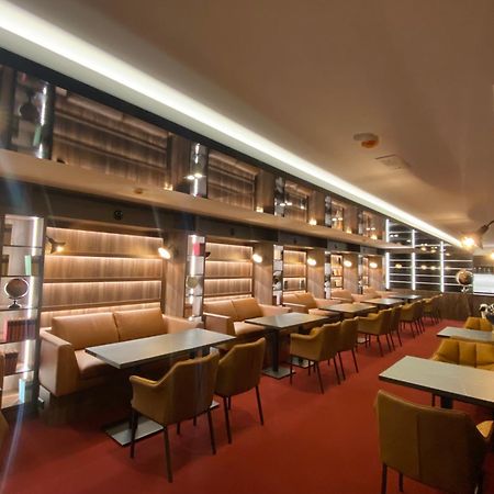 Aqua Hotel Termal Mosonmagyaróvár エクステリア 写真