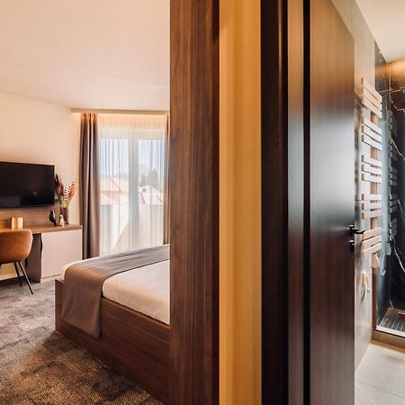 Aqua Hotel Termal Mosonmagyaróvár エクステリア 写真