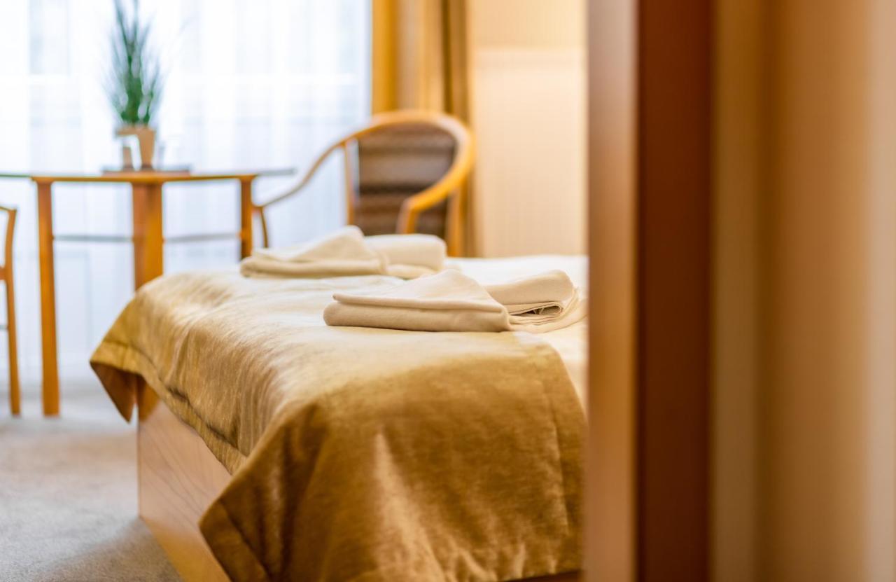 Aqua Hotel Termal Mosonmagyaróvár エクステリア 写真