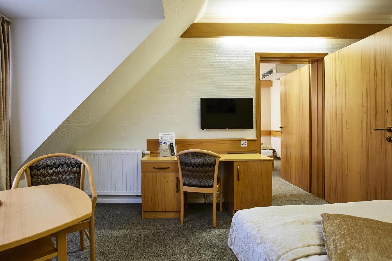 Aqua Hotel Termal Mosonmagyaróvár エクステリア 写真