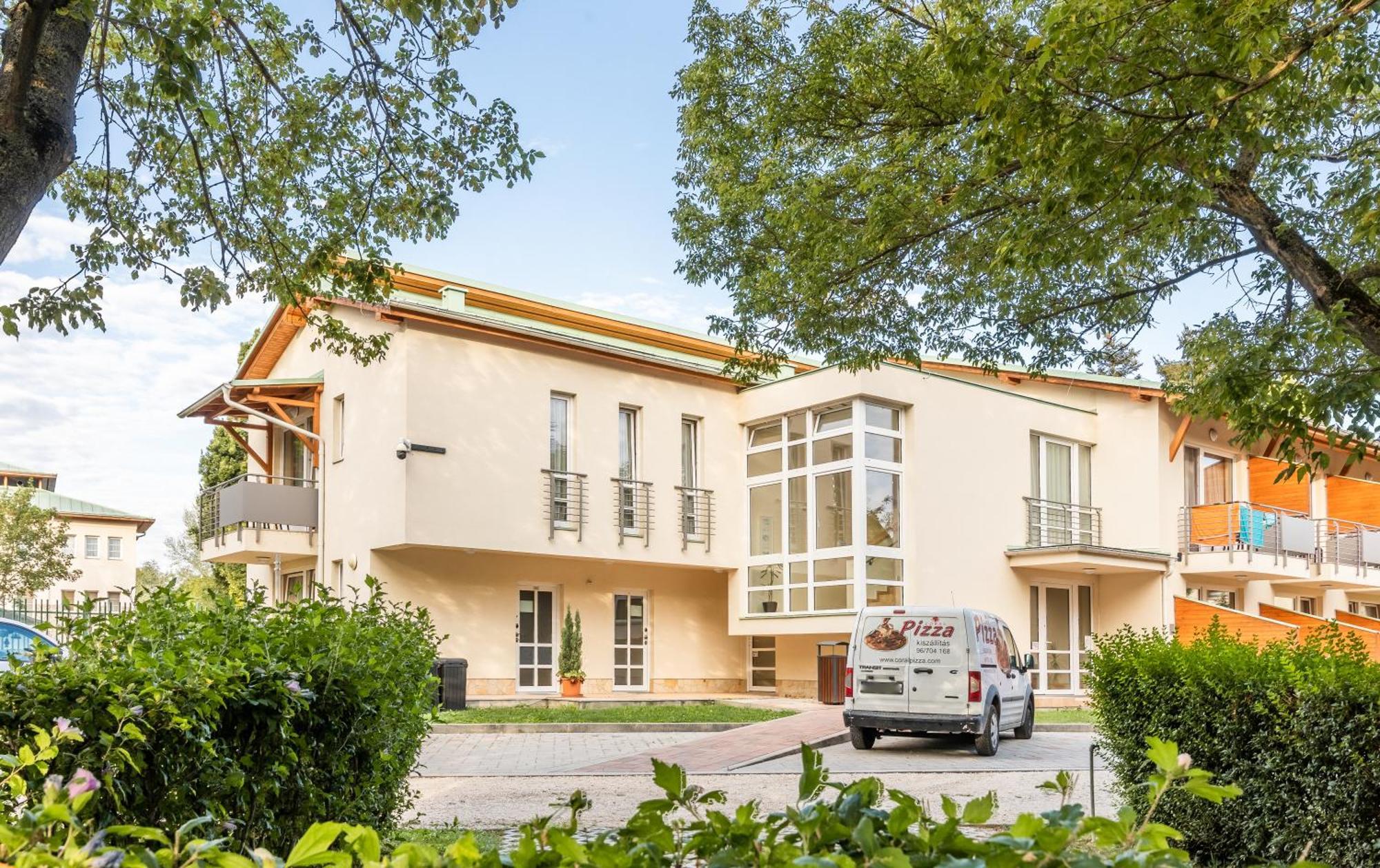 Aqua Hotel Termal Mosonmagyaróvár エクステリア 写真