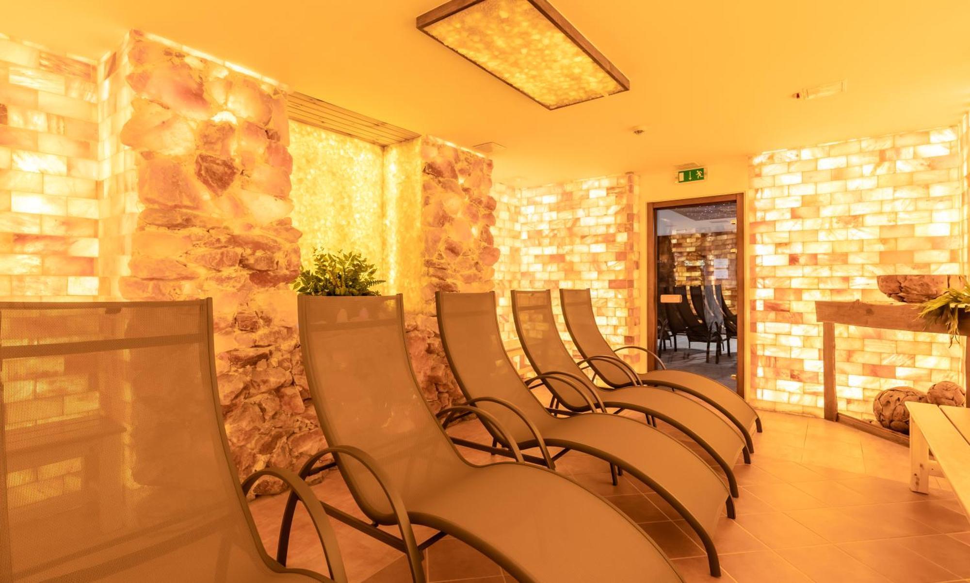 Aqua Hotel Termal Mosonmagyaróvár エクステリア 写真