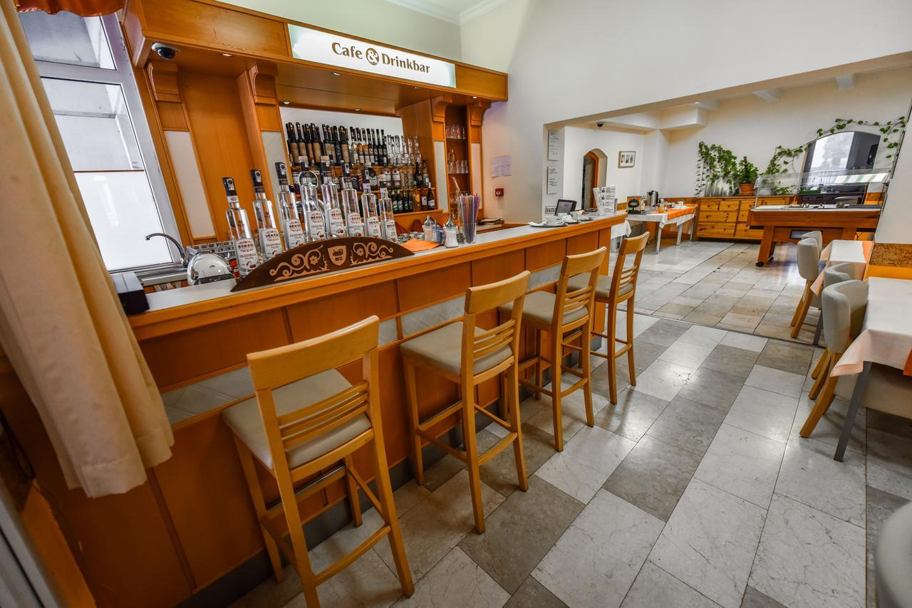 Aqua Hotel Termal Mosonmagyaróvár エクステリア 写真
